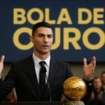 Cristiano Ronaldo é eleito o melhor Bola de Ouro de todos os tempos em votação popular - ge