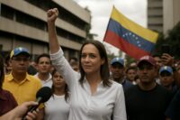 "Estou aqui": María Corina Machado volta à Venezuela após meses no exílio - CNN Brasil