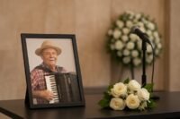 Morre Oswaldinho do Acordeon, importante músico do forró, aos 72 anos - Folha de S.Paulo